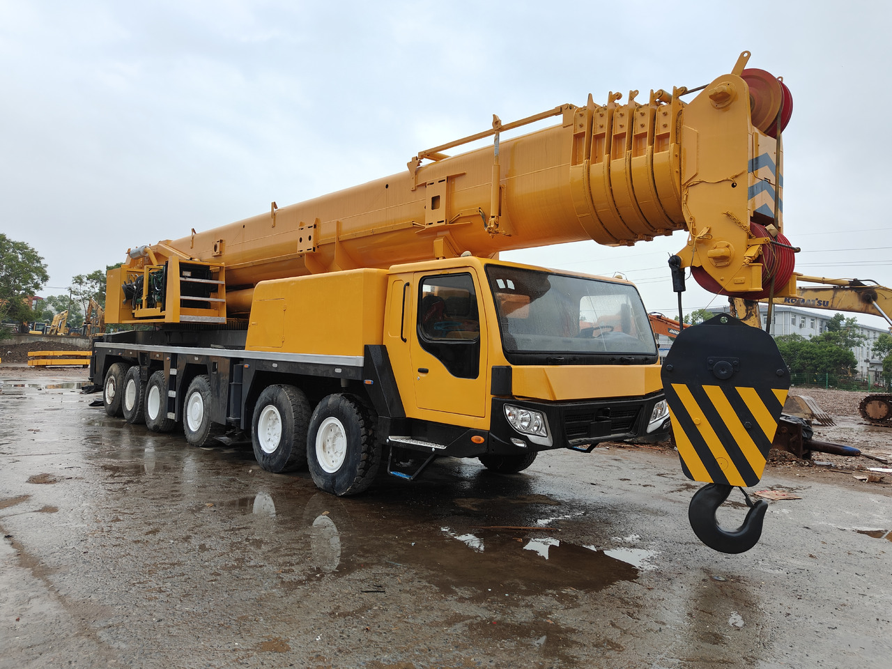 XCMG QY130K 130T Truck Crane - Derek bergerak: gambar 1 XCMG QY130K 130T Truck Crane - Derek bergerak: gambar 1