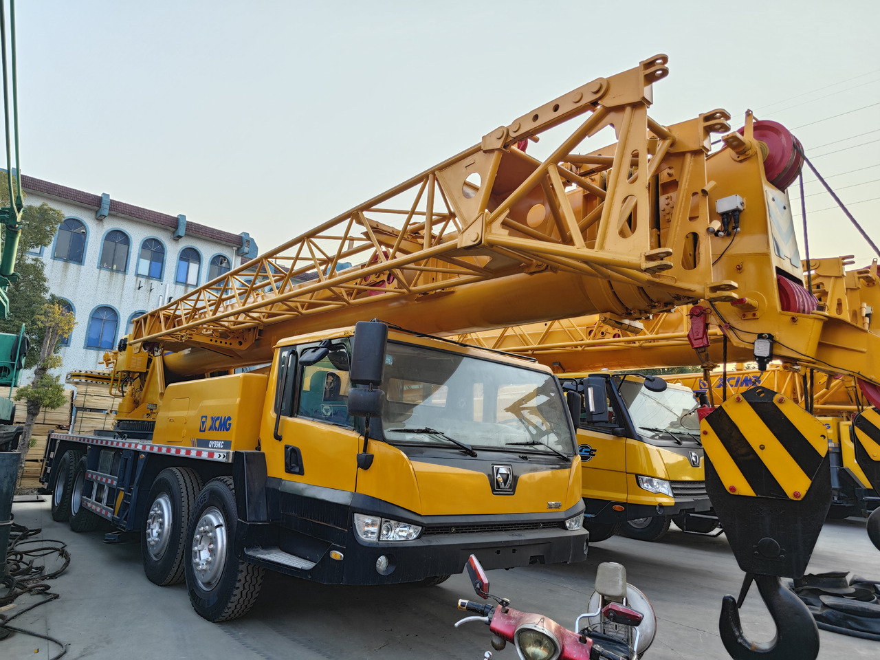 XCMG QY55KC used 55ton truck crane - Derek bergerak: gambar 1 XCMG QY55KC used 55ton truck crane - Derek bergerak: gambar 1