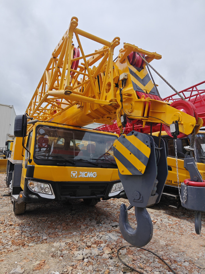 XCMG QY70K QY70KC XCT70 70T Used Truck Crane - Derek bergerak: gambar 2 XCMG QY70K QY70KC XCT70 70T Used Truck Crane - Derek bergerak: gambar 2