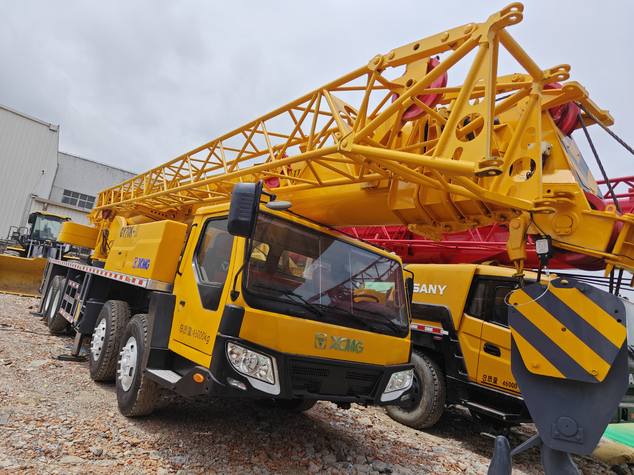 XCMG QY70K Used Truck Crane - Derek bergerak: gambar 3 XCMG QY70K Used Truck Crane - Derek bergerak: gambar 3