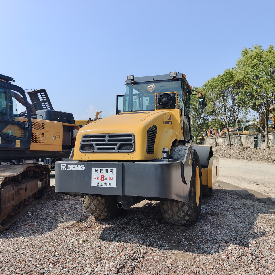 XCMG XS143J - Pemadat: gambar 2 XCMG XS143J - Pemadat: gambar 2