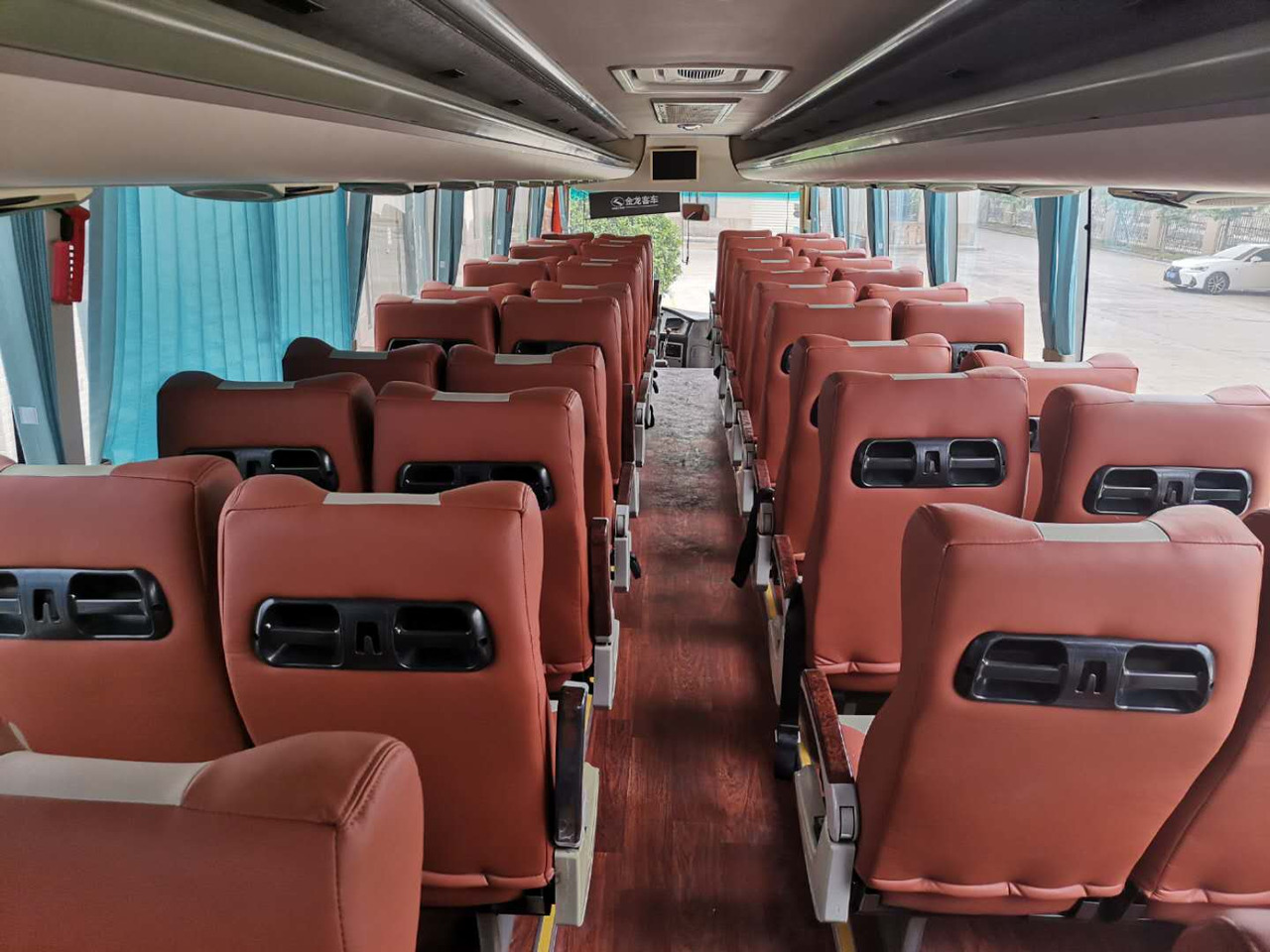 Bus pariwisata KINGLONG XMQ6127: gambar 9 Bus pariwisata KINGLONG XMQ6127: gambar 9