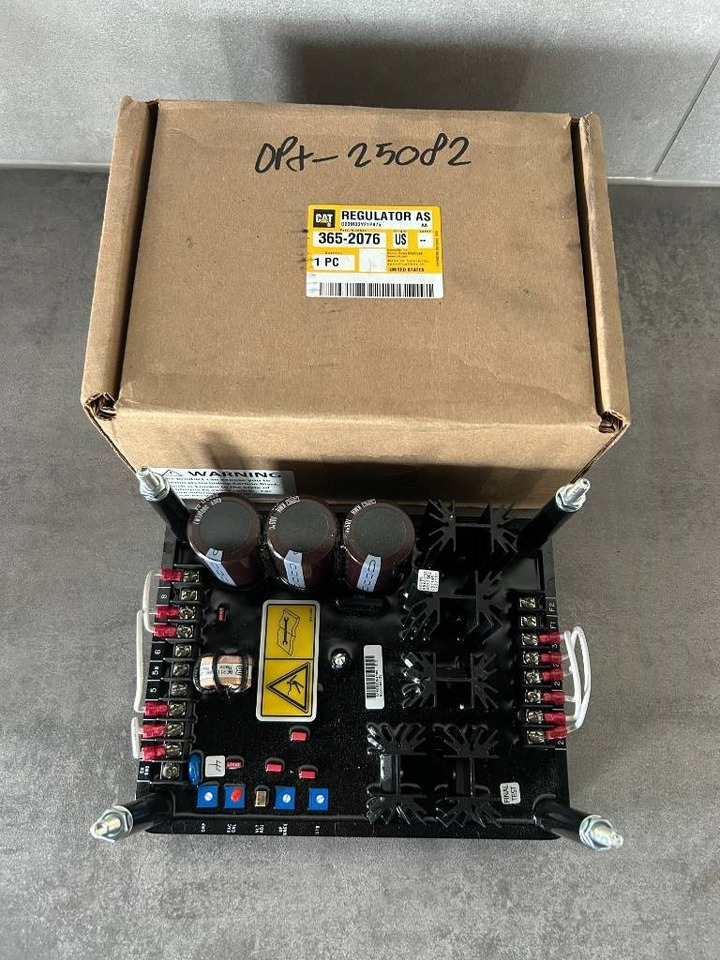 CAT AVR 365-2076 - DPX-25082 - Sistem listrik untuk Peralatan konstruksi: gambar 1 CAT AVR 365-2076 - DPX-25082 - Sistem listrik untuk Peralatan konstruksi: gambar 1