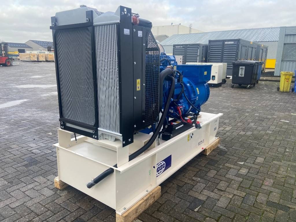FG Wilson P275-5 - 275 kVA Open Genset - DPX-16014-O - Genset: gambar 3 FG Wilson P275-5 - 275 kVA Open Genset - DPX-16014-O - Genset: gambar 3