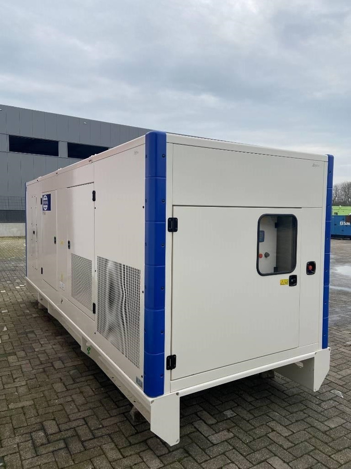 FG Wilson P715-3 - 715 kVA Genset - DPX-16023 - Genset: gambar 2 FG Wilson P715-3 - 715 kVA Genset - DPX-16023 - Genset: gambar 2