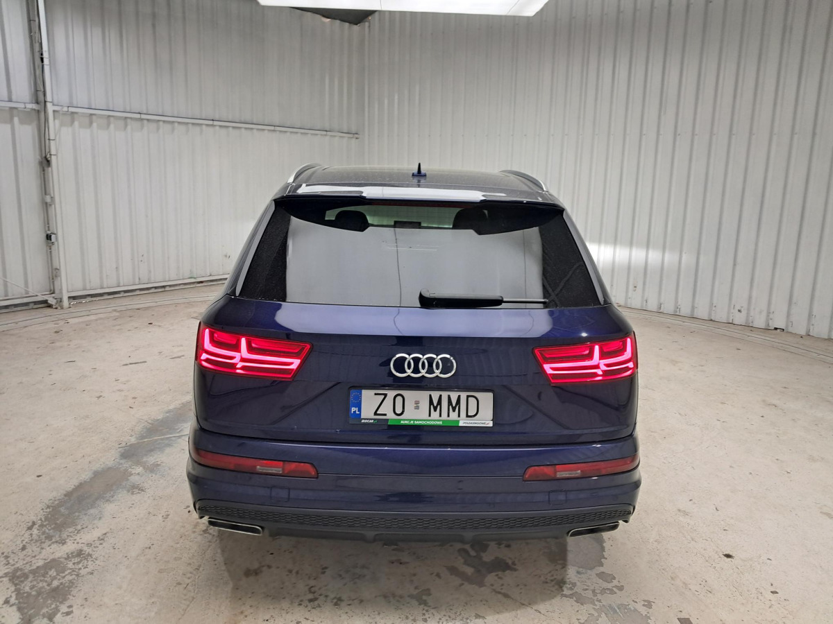 AUDI Q7 SUV - Mobil SUV: gambar 4 AUDI Q7 SUV - Mobil SUV: gambar 4
