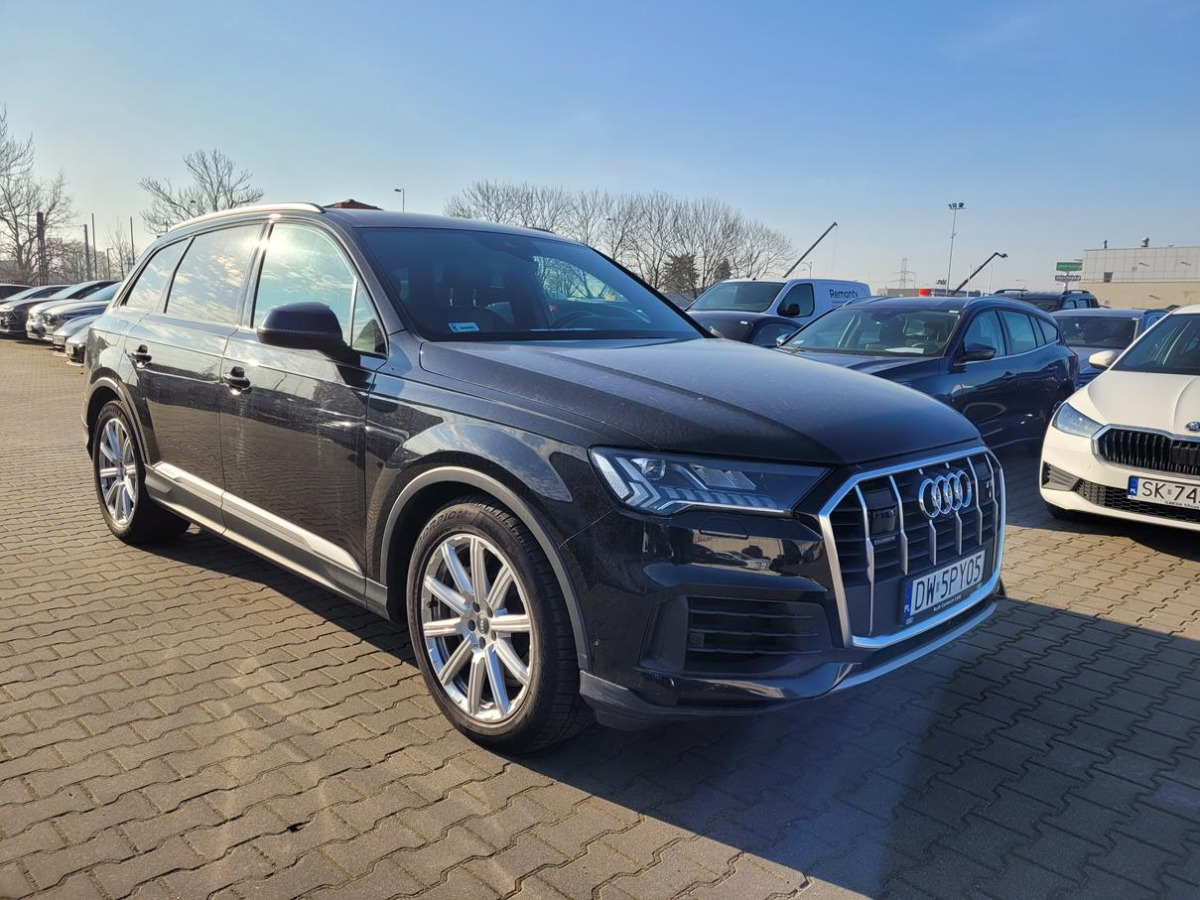 AUDI Q7 SUV - Mobil SUV: gambar 1 AUDI Q7 SUV - Mobil SUV: gambar 1