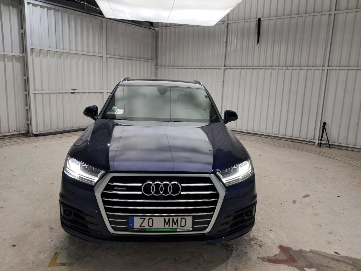 AUDI Q7 SUV - Mobil SUV: gambar 2 AUDI Q7 SUV - Mobil SUV: gambar 2