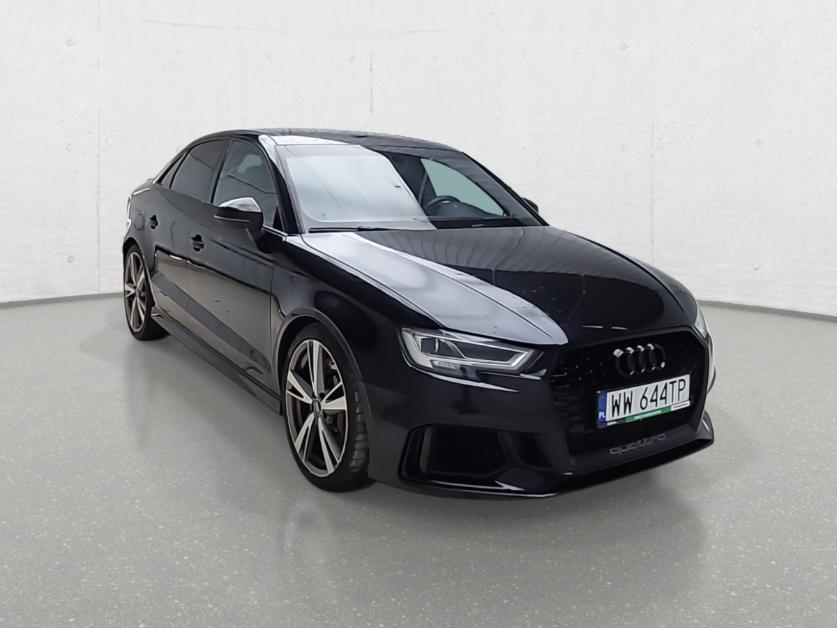 Mobil AUDI RS3 SEDAN: gambar 1