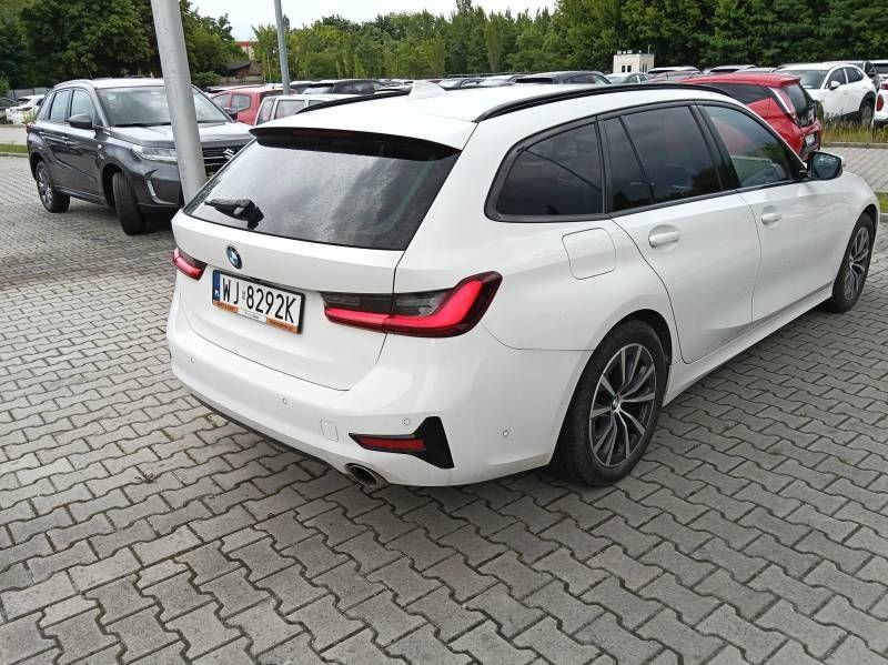 BMW 318I KOMBI - Mobil: gambar 3 BMW 318I KOMBI - Mobil: gambar 3
