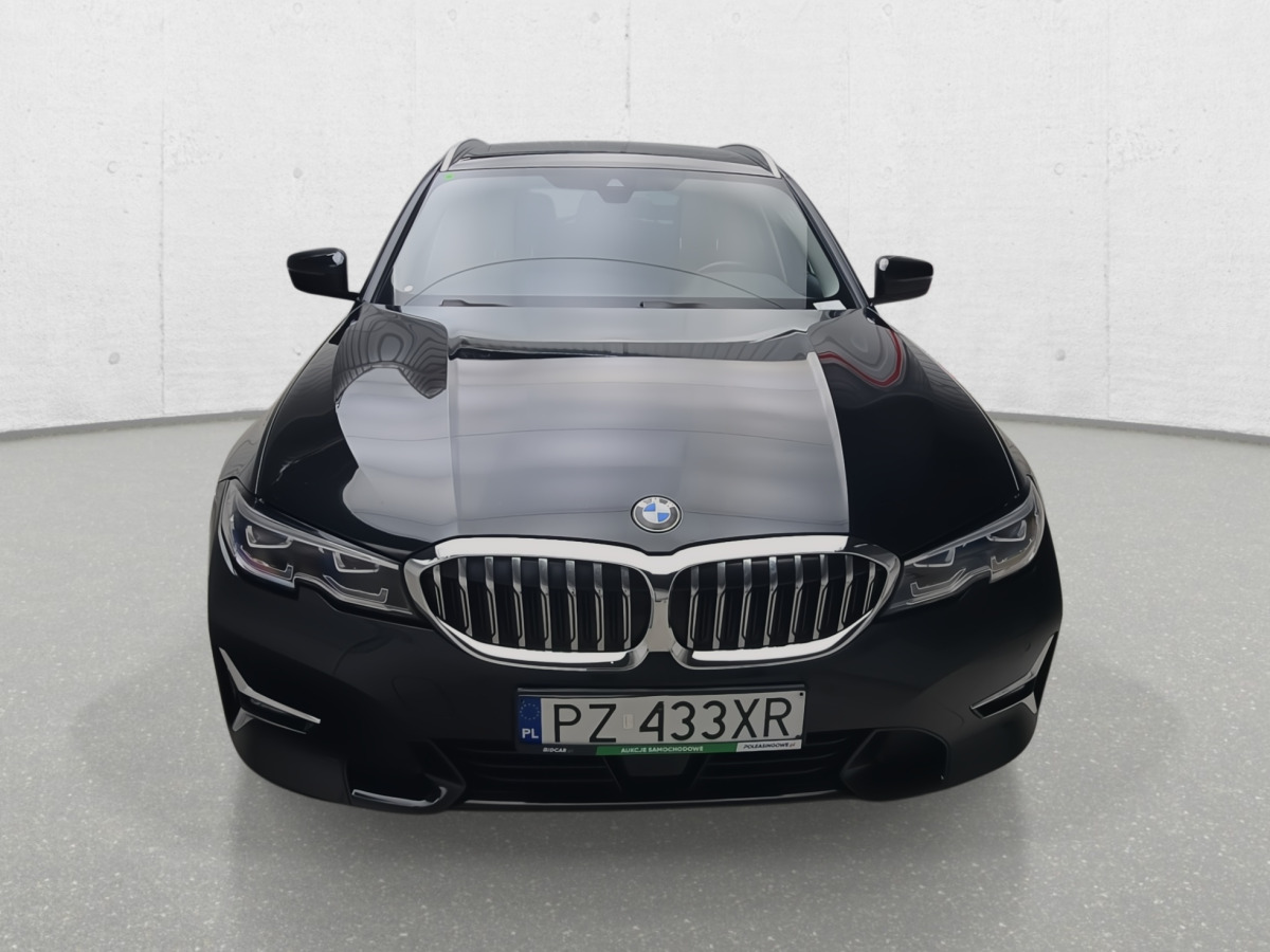 BMW 320D XDRIVE KOMBI - Mobil: gambar 4 BMW 320D XDRIVE KOMBI - Mobil: gambar 4