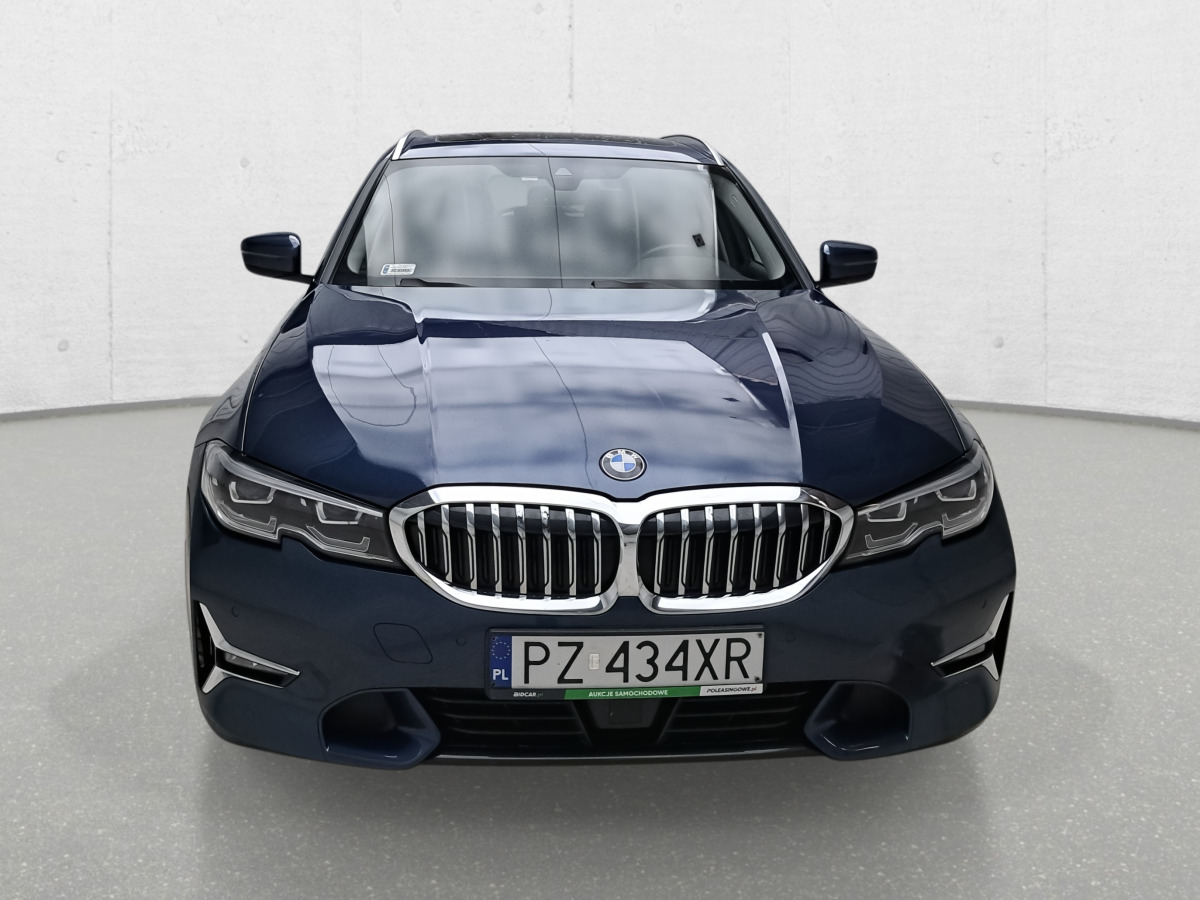 BMW 320D XDRIVE KOMBI - Mobil: gambar 4 BMW 320D XDRIVE KOMBI - Mobil: gambar 4