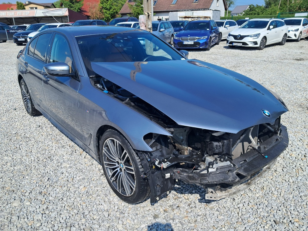BMW 520D XDRIVE SEDAN - Mobil sedan: gambar 1 BMW 520D XDRIVE SEDAN - Mobil sedan: gambar 1