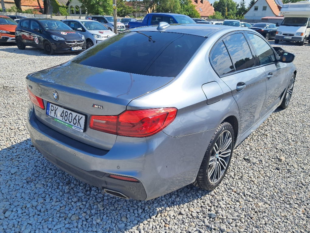 BMW 520D XDRIVE SEDAN - Mobil sedan: gambar 4 BMW 520D XDRIVE SEDAN - Mobil sedan: gambar 4