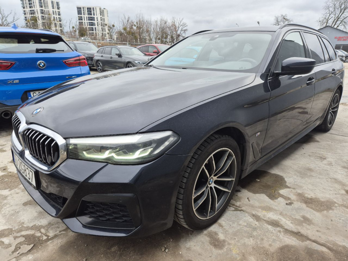 BMW 520d xDrive mHEV M Sport KOMBI - Mobil: gambar 2 BMW 520d xDrive mHEV M Sport KOMBI - Mobil: gambar 2