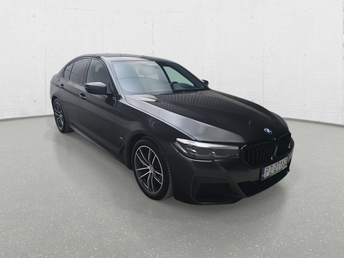 BMW 530D XDRIVE SEDAN - Mobil sedan: gambar 3 BMW 530D XDRIVE SEDAN - Mobil sedan: gambar 3