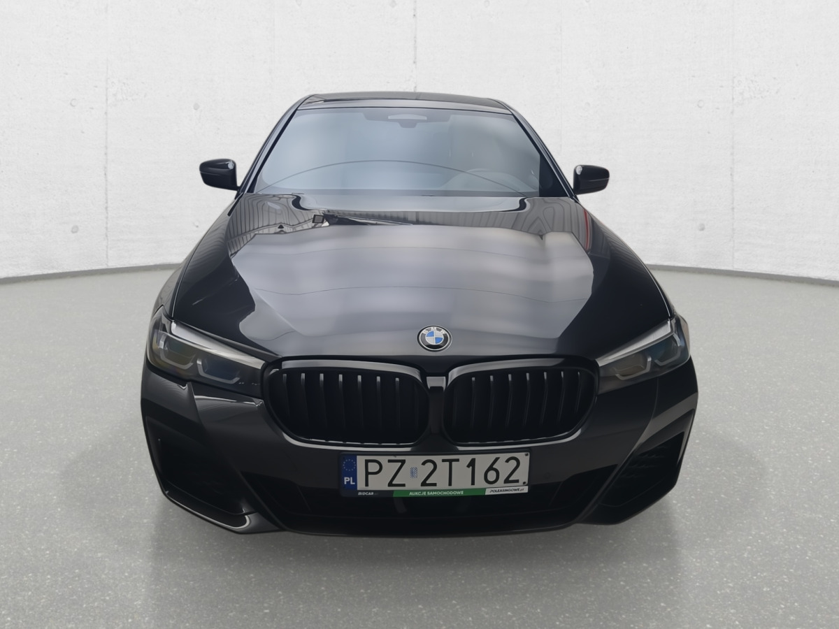 BMW 530D XDRIVE SEDAN - Mobil sedan: gambar 4 BMW 530D XDRIVE SEDAN - Mobil sedan: gambar 4
