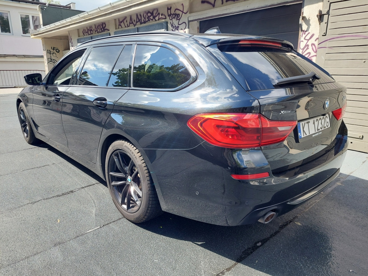 BMW 530I XDRIVE KOMBI - Mobil: gambar 4 BMW 530I XDRIVE KOMBI - Mobil: gambar 4