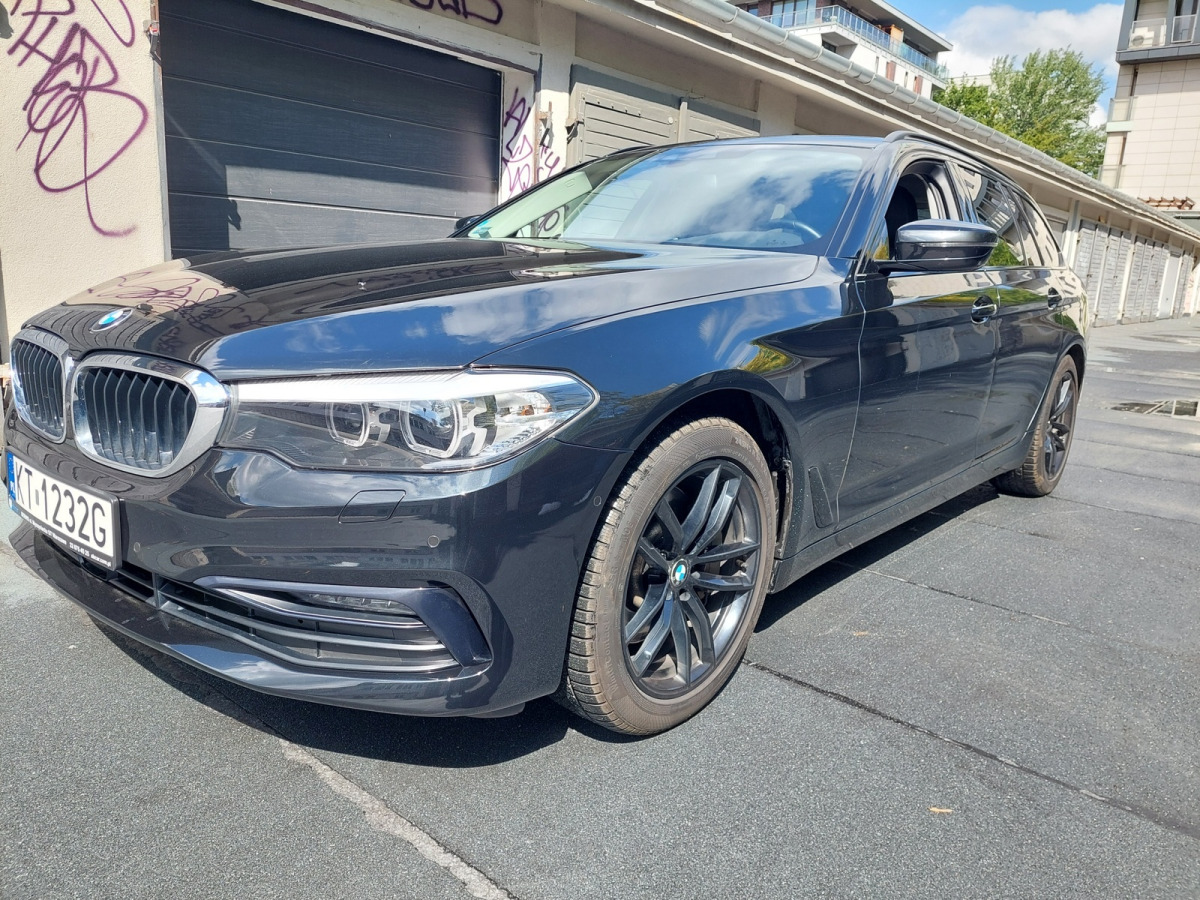 BMW 530I XDRIVE KOMBI - Mobil: gambar 2 BMW 530I XDRIVE KOMBI - Mobil: gambar 2