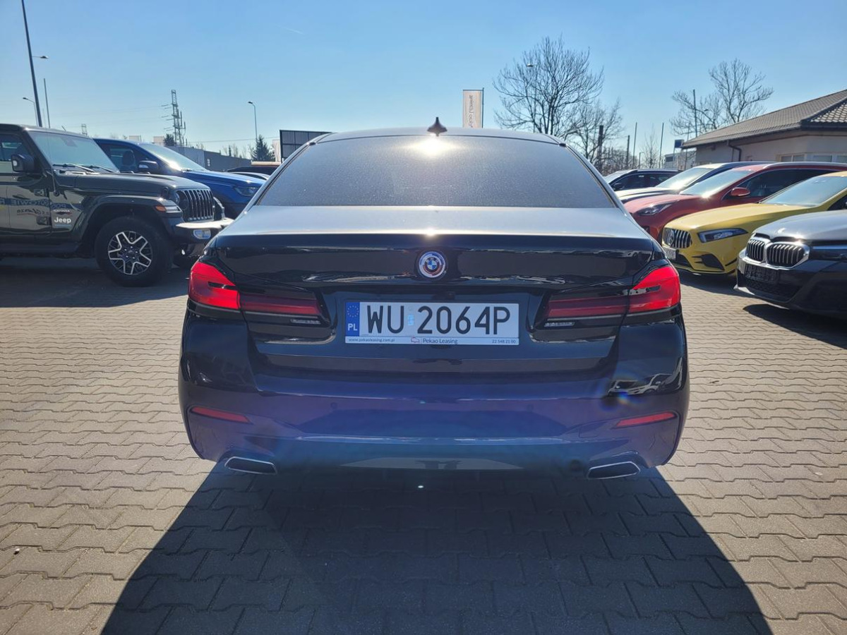 BMW 540D XDRIVE SEDAN - Mobil sedan: gambar 5 BMW 540D XDRIVE SEDAN - Mobil sedan: gambar 5