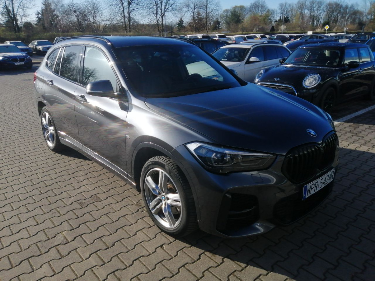 BMW X1 SUV - Mobil SUV: gambar 1 BMW X1 SUV - Mobil SUV: gambar 1