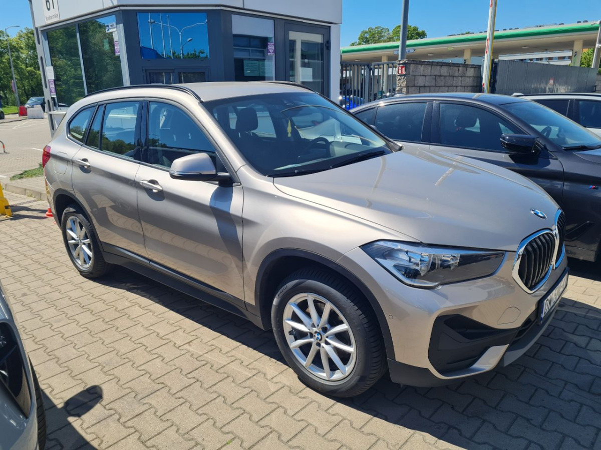 BMW X1 SUV - Mobil SUV: gambar 1 BMW X1 SUV - Mobil SUV: gambar 1