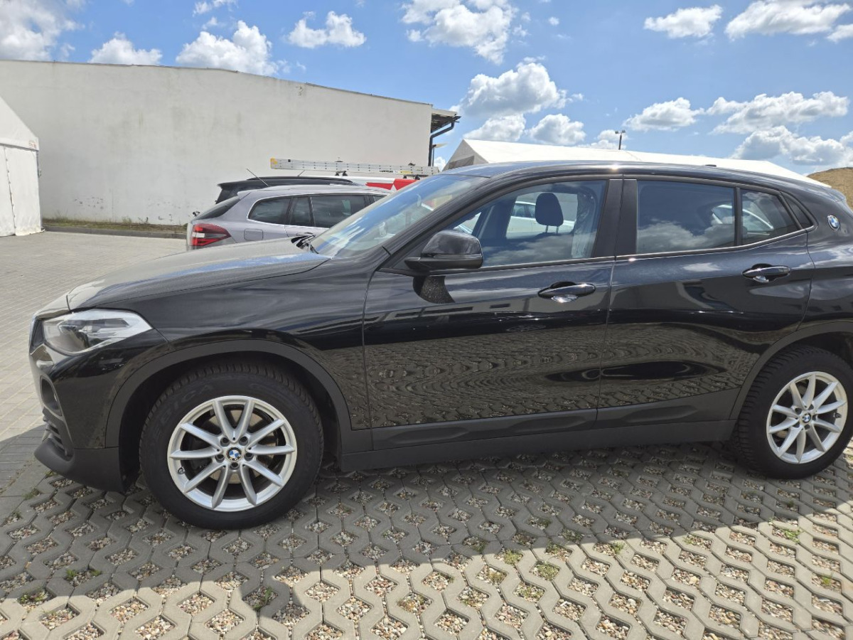 Hatchback BMW X2 sDrive18d Advantage aut HATCHBACK: gambar 13