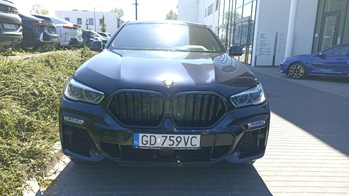 BMW X6 M50i SUV - Mobil SUV: gambar 5 BMW X6 M50i SUV - Mobil SUV: gambar 5