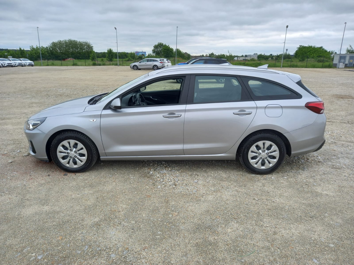 HYUNDAI I30 SUV - Mobil SUV: gambar 5 HYUNDAI I30 SUV - Mobil SUV: gambar 5