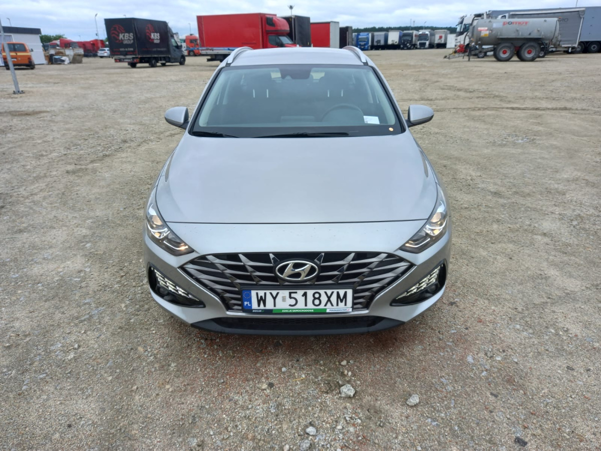 HYUNDAI I30 SUV - Mobil SUV: gambar 3 HYUNDAI I30 SUV - Mobil SUV: gambar 3