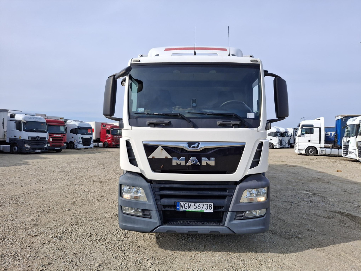 MAN TGS IZOTERMICZNY - Truk isotermal: gambar 3 MAN TGS IZOTERMICZNY - Truk isotermal: gambar 3