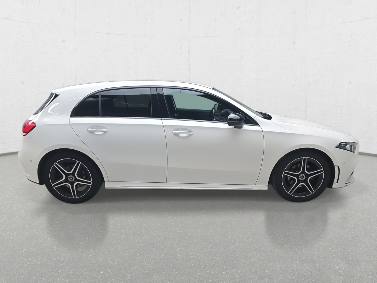 Hatchback MERCEDES BENZ A 200 HATCHBACK: gambar 9