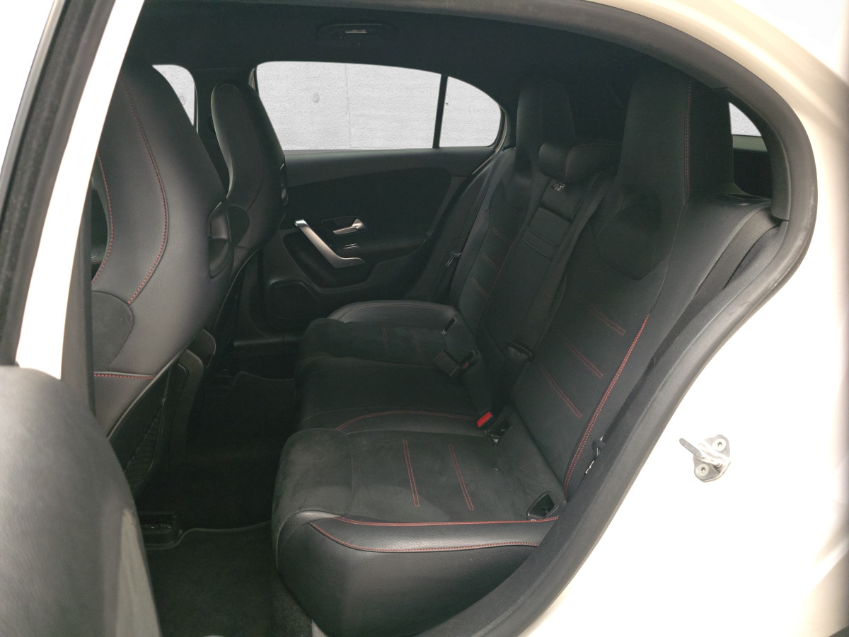 Hatchback MERCEDES BENZ A 200 HATCHBACK: gambar 13