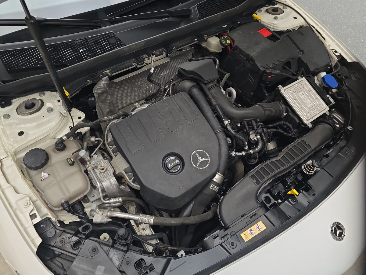 Hatchback MERCEDES BENZ A 200 HATCHBACK: gambar 15