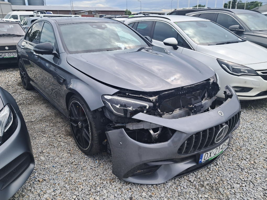 MERCEDES BENZ AMG E63S SEDAN - Mobil sedan: gambar 1 MERCEDES BENZ AMG E63S SEDAN - Mobil sedan: gambar 1