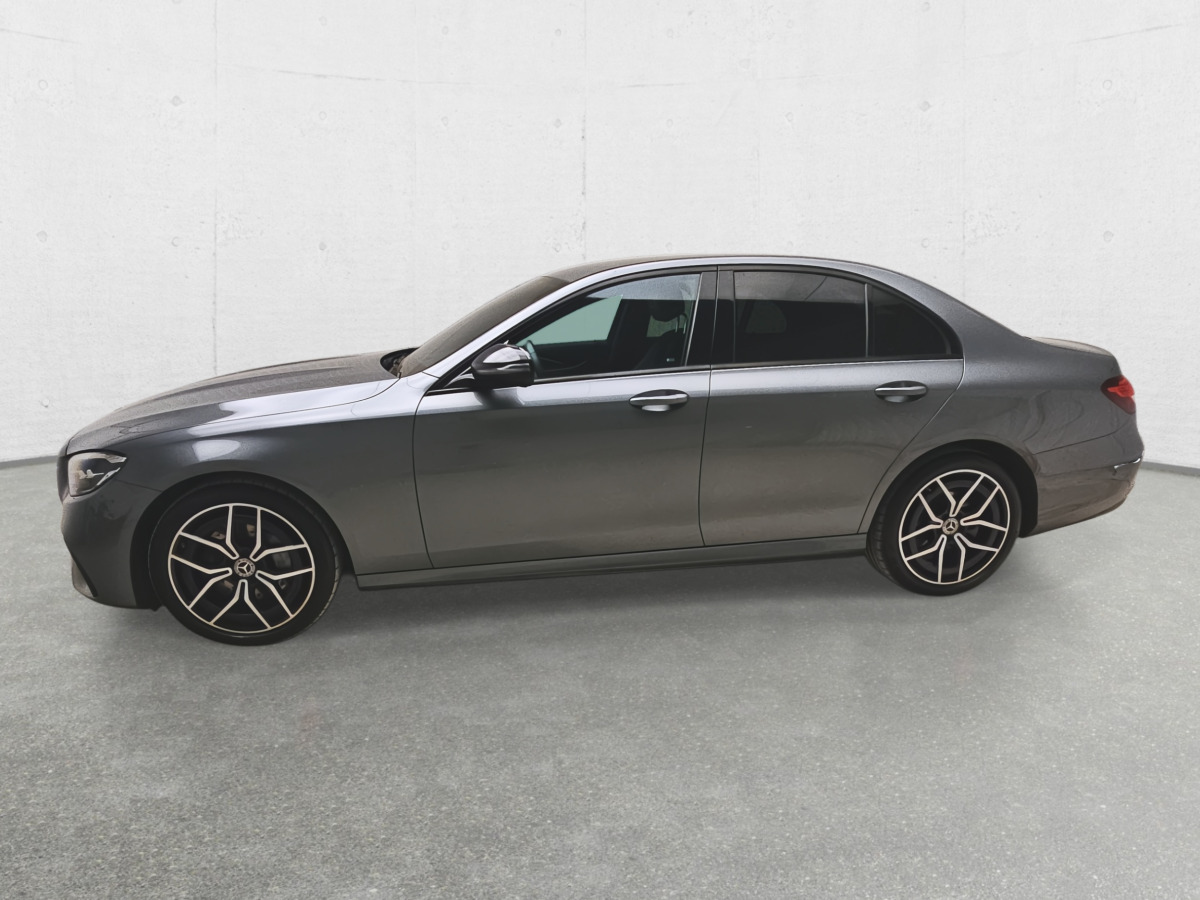 MERCEDES BENZ E 220 D 4MATIC SEDAN - Mobil sedan: gambar 5 MERCEDES BENZ E 220 D 4MATIC SEDAN - Mobil sedan: gambar 5