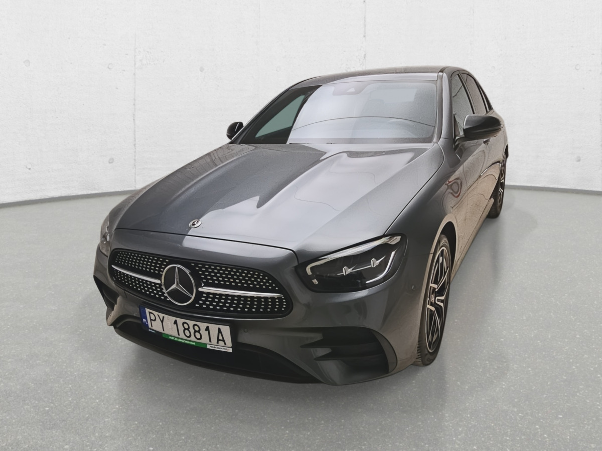 MERCEDES BENZ E 220 D 4MATIC SEDAN - Mobil sedan: gambar 4 MERCEDES BENZ E 220 D 4MATIC SEDAN - Mobil sedan: gambar 4