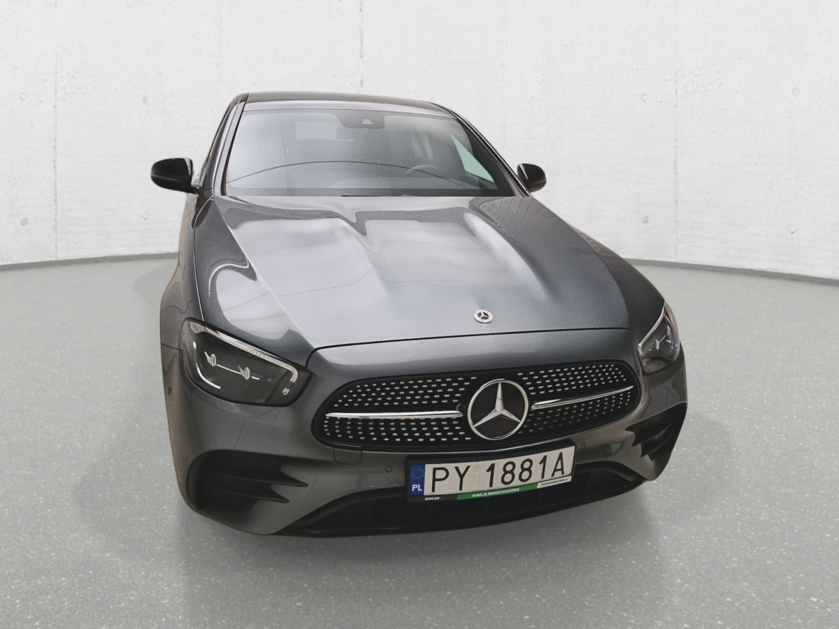 MERCEDES BENZ E 220 D 4MATIC SEDAN - Mobil sedan: gambar 3 MERCEDES BENZ E 220 D 4MATIC SEDAN - Mobil sedan: gambar 3