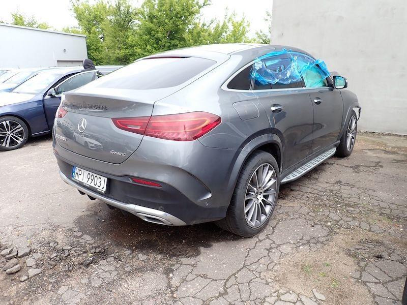 MERCEDES BENZ GLE SEDAN - Mobil sedan: gambar 3 MERCEDES BENZ GLE SEDAN - Mobil sedan: gambar 3