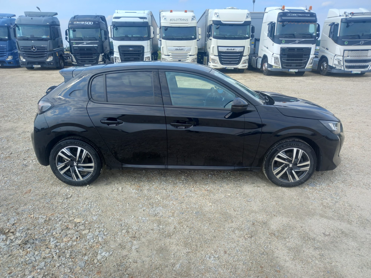 PEUGEOT 208 HATCHBACK - Hatchback: gambar 3 PEUGEOT 208 HATCHBACK - Hatchback: gambar 3