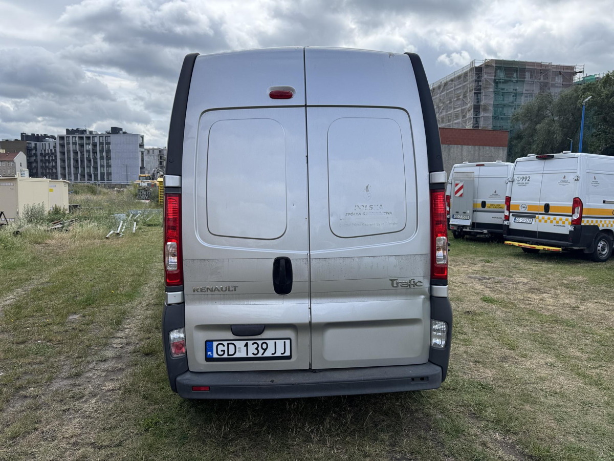 RENAULT TRAFIC FURGON BLASZAK - Van panel: gambar 4 RENAULT TRAFIC FURGON BLASZAK - Van panel: gambar 4