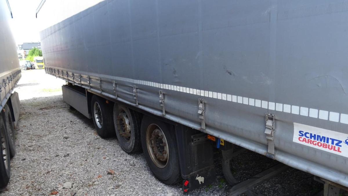 SCHMITZ CARGOBULL FIRANA - Trailer dengan terpal samping: gambar 1 SCHMITZ CARGOBULL FIRANA - Trailer dengan terpal samping: gambar 1
