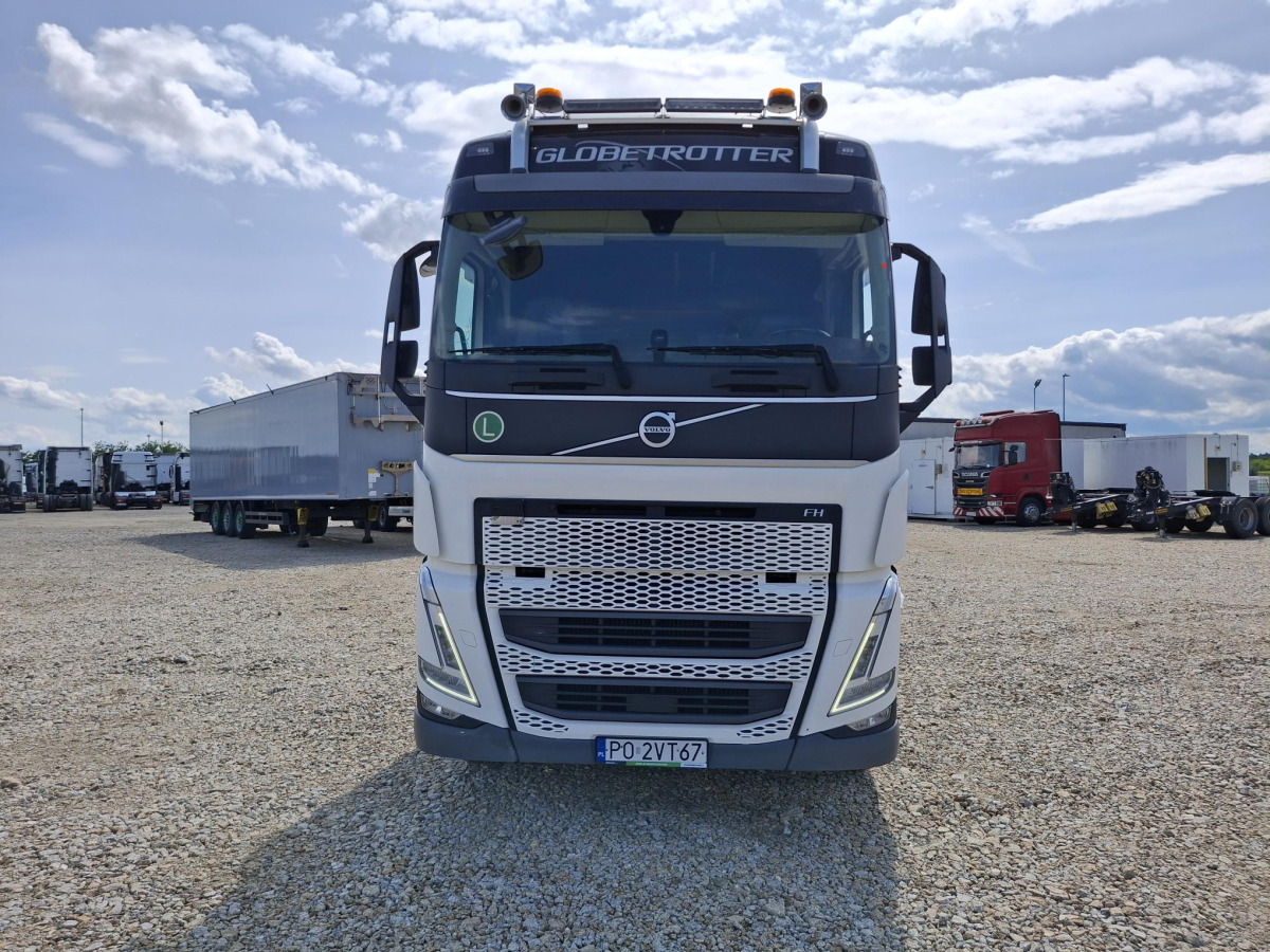 VOLVO FH CIĄGNIK SIODŁOWY - Tractor head: gambar 2 VOLVO FH CIĄGNIK SIODŁOWY - Tractor head: gambar 2
