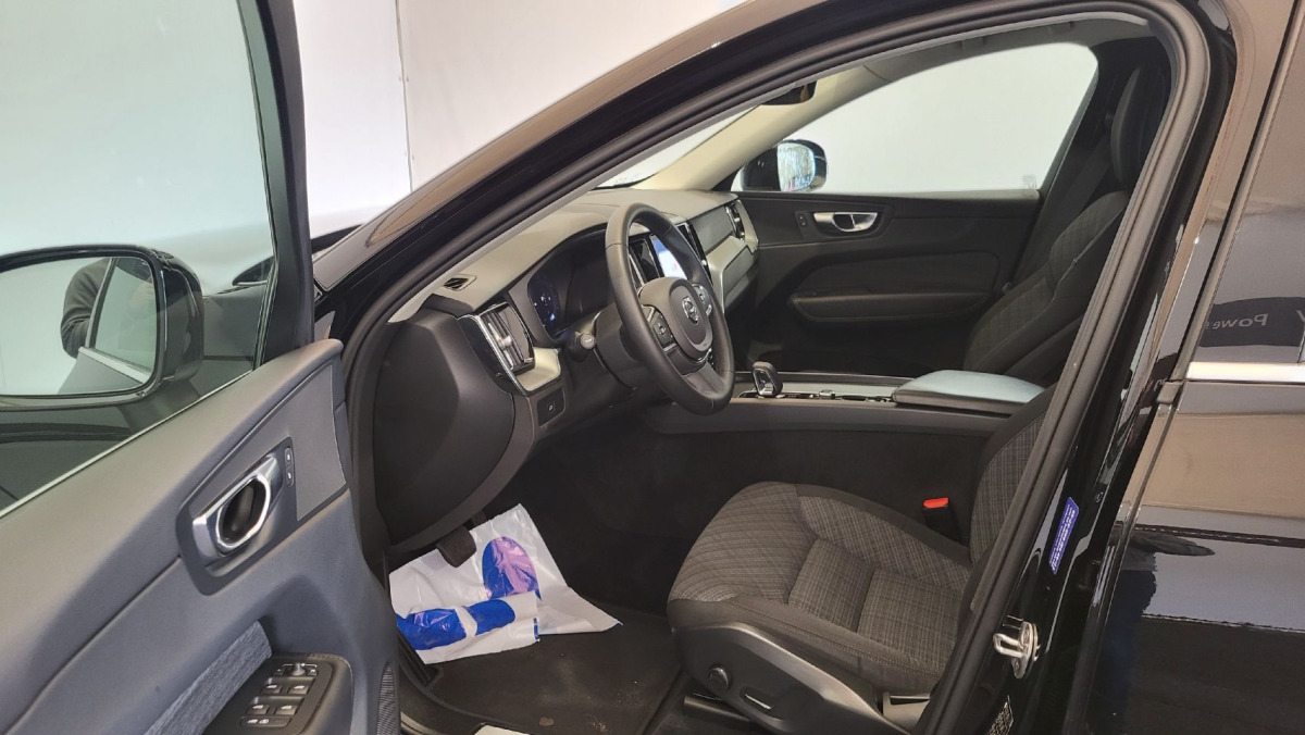 VOLVO XC60 SUV - Mobil SUV: gambar 5 VOLVO XC60 SUV - Mobil SUV: gambar 5