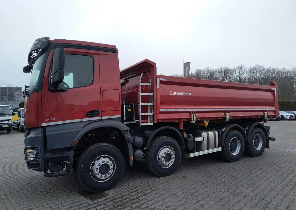 Mercedes-Benz Arocs 4142 AK 8x6 3W Hydroburta - Truk jungkit: gambar 2 Mercedes-Benz Arocs 4142 AK 8x6 3W Hydroburta - Truk jungkit: gambar 2