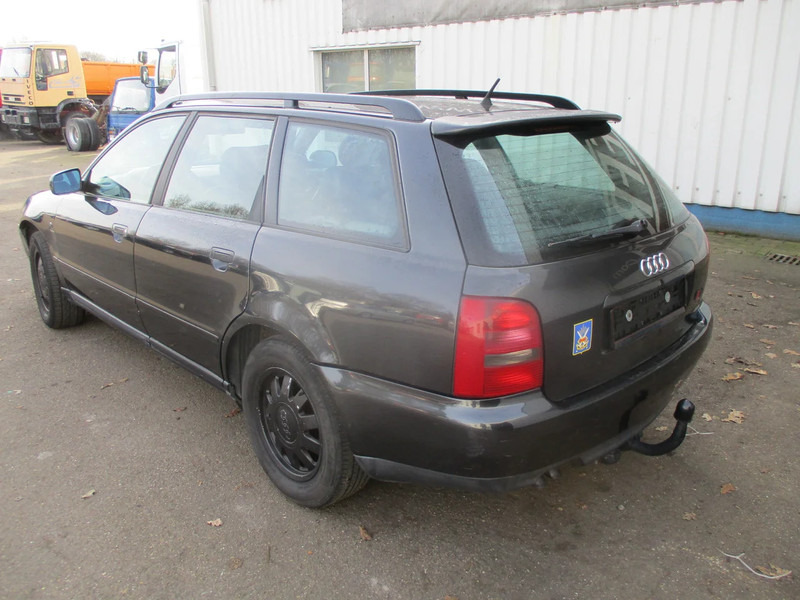 Audi A4 Avant 1.9 tdi , S-Line , Manual , Airco , EXPORT - Mobil: gambar 5 Audi A4 Avant 1.9 tdi , S-Line , Manual , Airco , EXPORT - Mobil: gambar 5