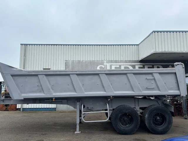 CIF 2 Axle Steel Tipper , Spring Suspension , Drum Brakes - Semi-trailer jungkit: gambar 2 CIF 2 Axle Steel Tipper , Spring Suspension , Drum Brakes - Semi-trailer jungkit: gambar 2