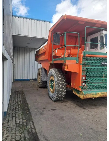 Truk batu/ Dumper iebes Hitachi Euclid R40C: gambar 7 Truk batu/ Dumper iebes Hitachi Euclid R40C: gambar 7