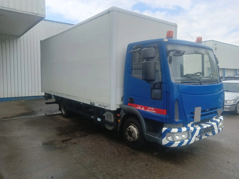 Iveco EuroCargo 180 Eurocargo 75E180 , Spring Suspension , Closed box , Tailgate - Truk box: gambar 4 Iveco EuroCargo 180 Eurocargo 75E180 , Spring Suspension , Closed box , Tailgate - Truk box: gambar 4