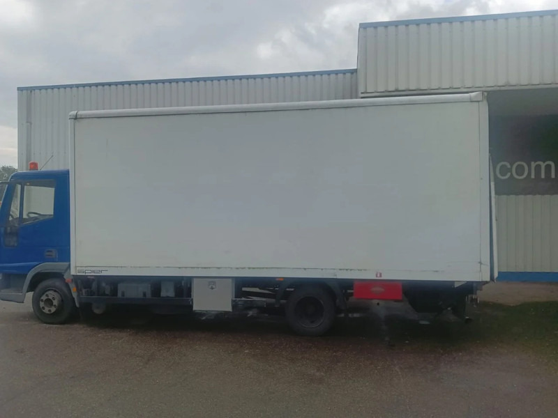 Iveco EuroCargo 180 Eurocargo 75E180 , Spring Suspension , Closed box , Tailgate - Truk box: gambar 2 Iveco EuroCargo 180 Eurocargo 75E180 , Spring Suspension , Closed box , Tailgate - Truk box: gambar 2